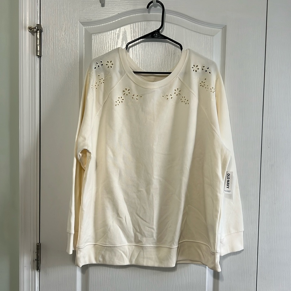 XL old navy - floral cutout sweatshirt. NWT.